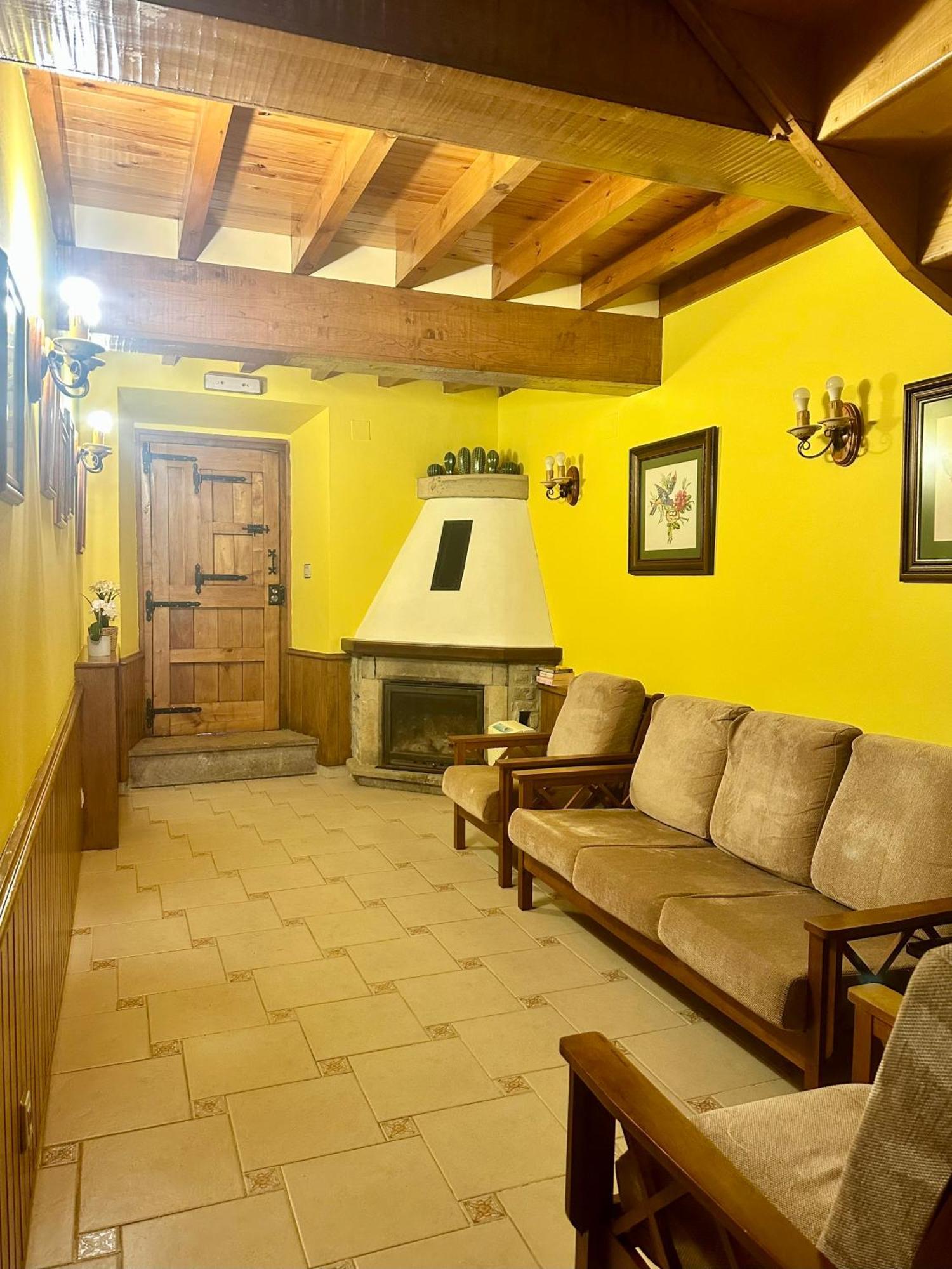 Casa Rural El Torrejon Arenas De Cabrales Ngoại thất bức ảnh