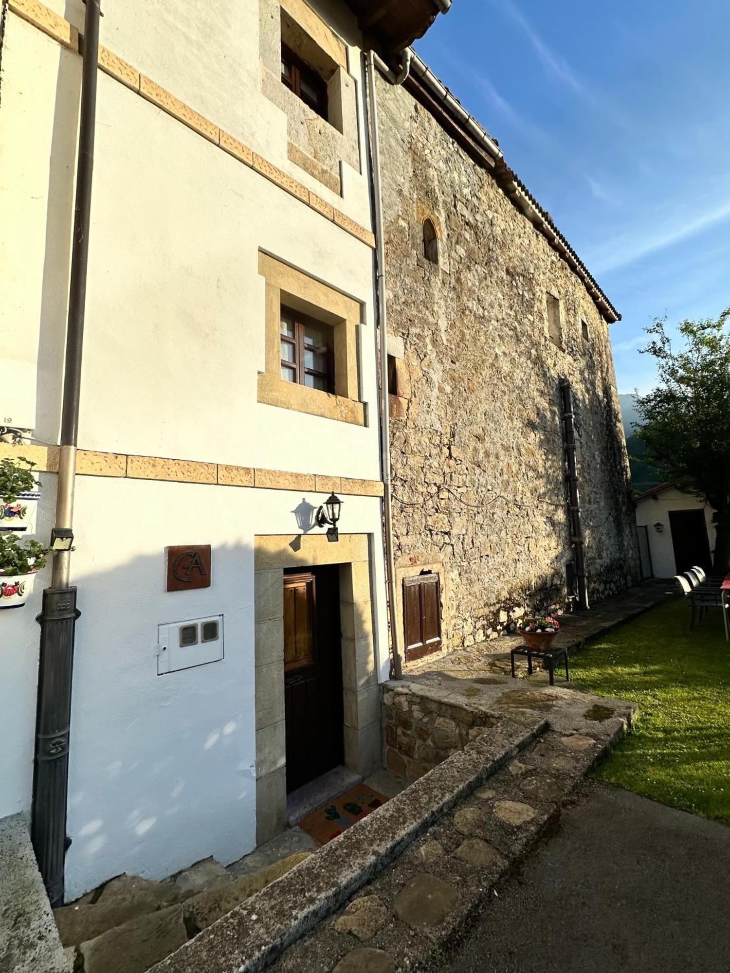 Casa Rural El Torrejon Arenas De Cabrales Ngoại thất bức ảnh